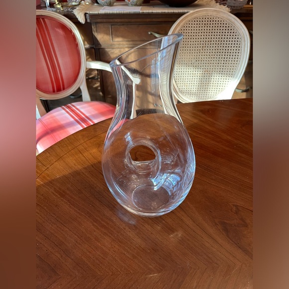Bormioli Rocco Clear Glass 50oz. Carafe/Wine Decanter w artistic grip, Italy - Picture 7 of 14